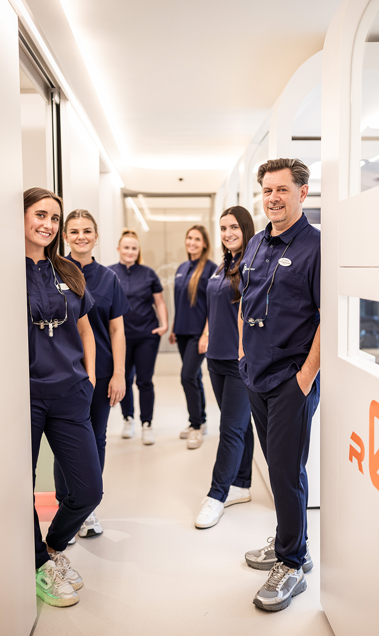 Praxisraum mit moderner Ausstattung